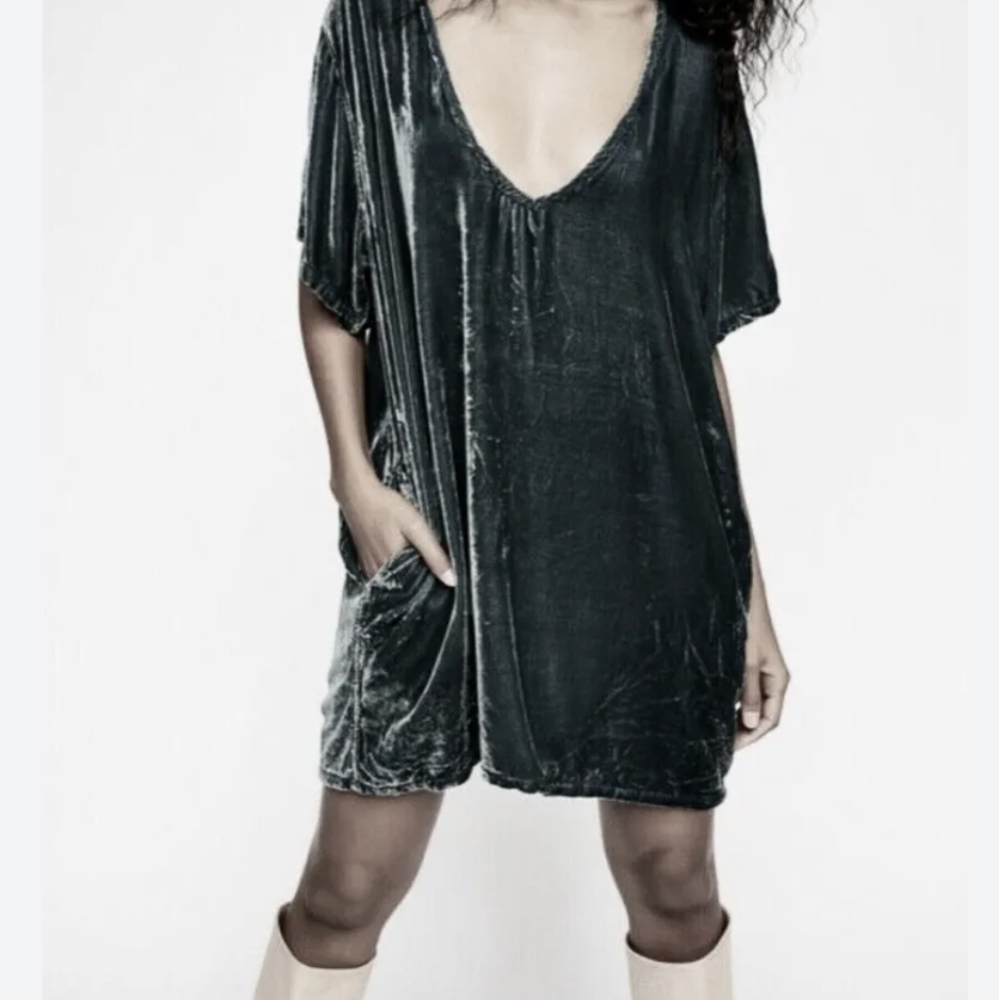 SOLD CP Shades x Free People Tunic Deep V-Neck T-Shirt Dress in Slate Gray - Picture 4 of 13